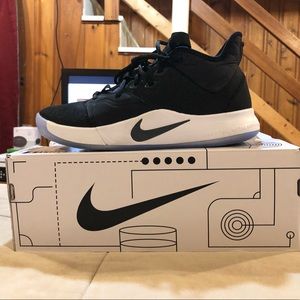 PG 3 - Paul George 3’s basketball shoe Size 9